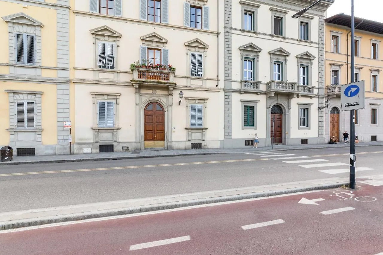I Renai - Ponte Delle Grazie Modern Apartment Firenze 0*,